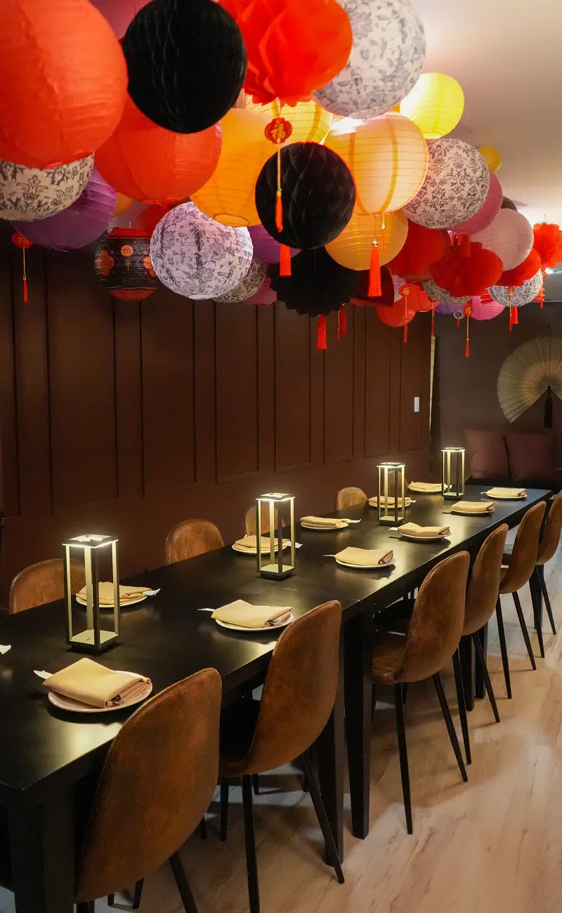 restaurant-table